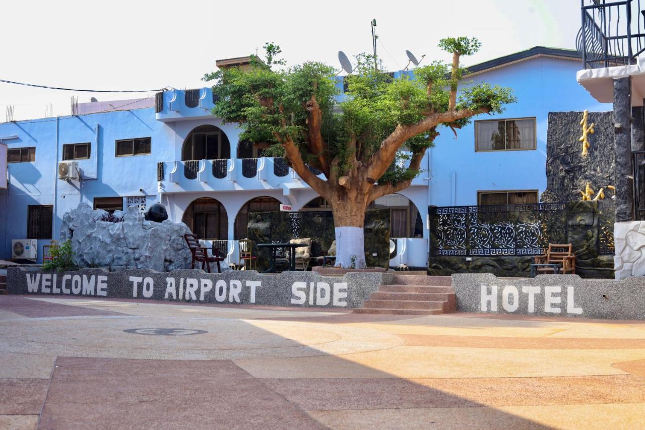 Airport Side Hotel Accra Exteriör bild